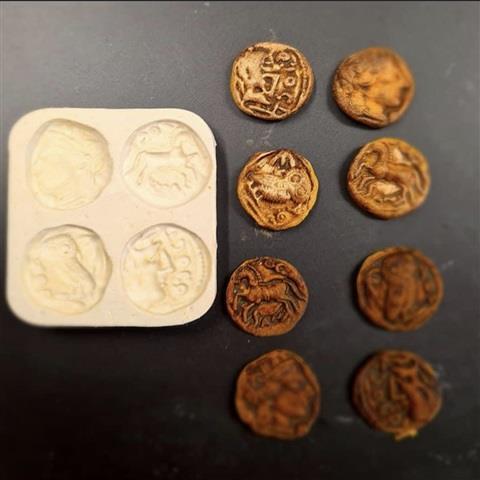 Silikonform, med 4 mynter - utgående vare