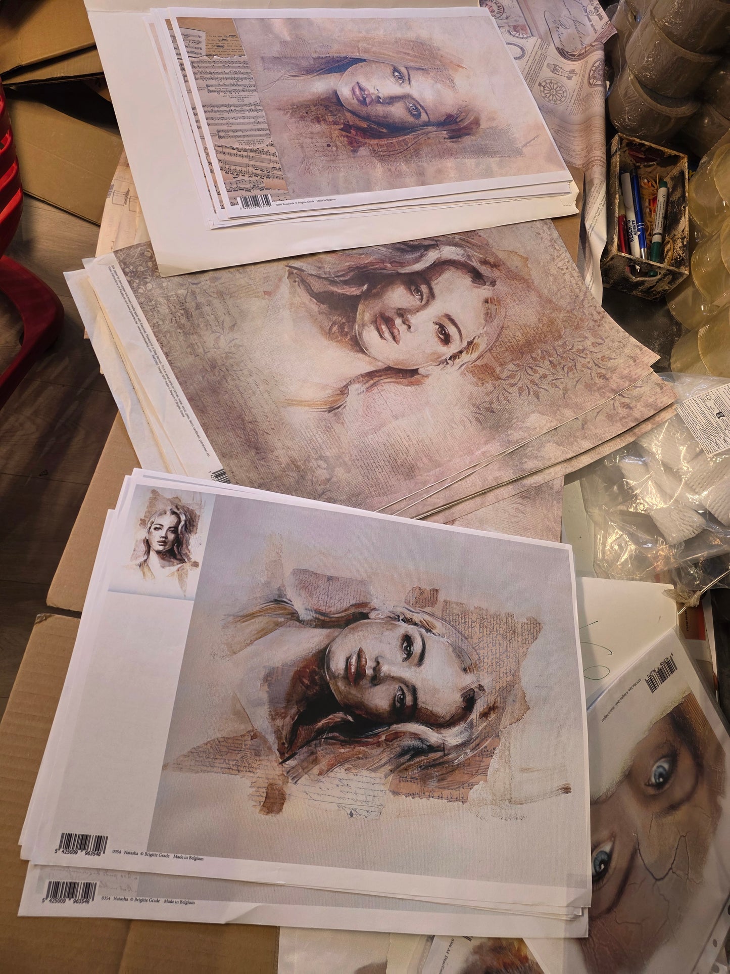 Lim/lakk og varnish;  Coat Mat- 250 ml, nr 0006, 10 silkepapir/ print bilder på kjøpet